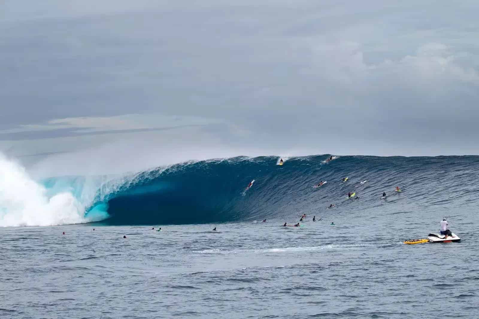Namotu surf guide